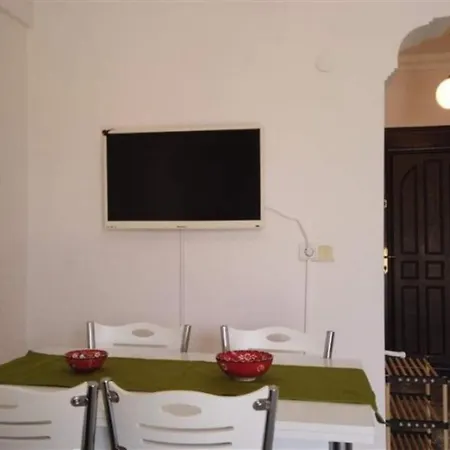 Beach Apartment With 1 Bedroom, A Bathroom And Sleeps 4 In Calis * フェティエ