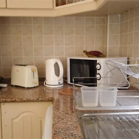 アパート Beach Apartment With 1 Bedroom, A Bathroom And Sleeps 4 In Calis フェティエ