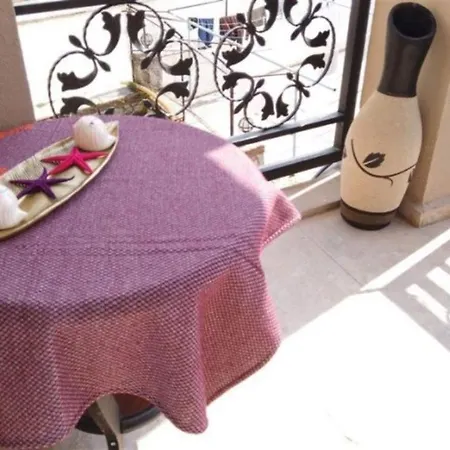 Beach Apartment With 1 Bedroom, A Bathroom And Sleeps 4 In Calis アパート フェティエ