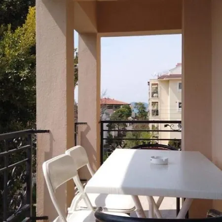 Beach Apartment With 1 Bedroom, A Bathroom And Sleeps 4 In Calis フェティエ