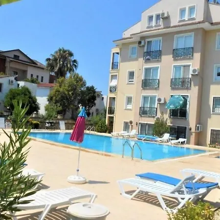 Beach Apartment With 1 Bedroom, A Bathroom And Sleeps 4 In Calis Apartmán *
