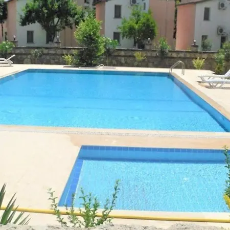 Beach Apartment With 1 Bedroom, A Bathroom And Sleeps 4 In Calis Apartmán